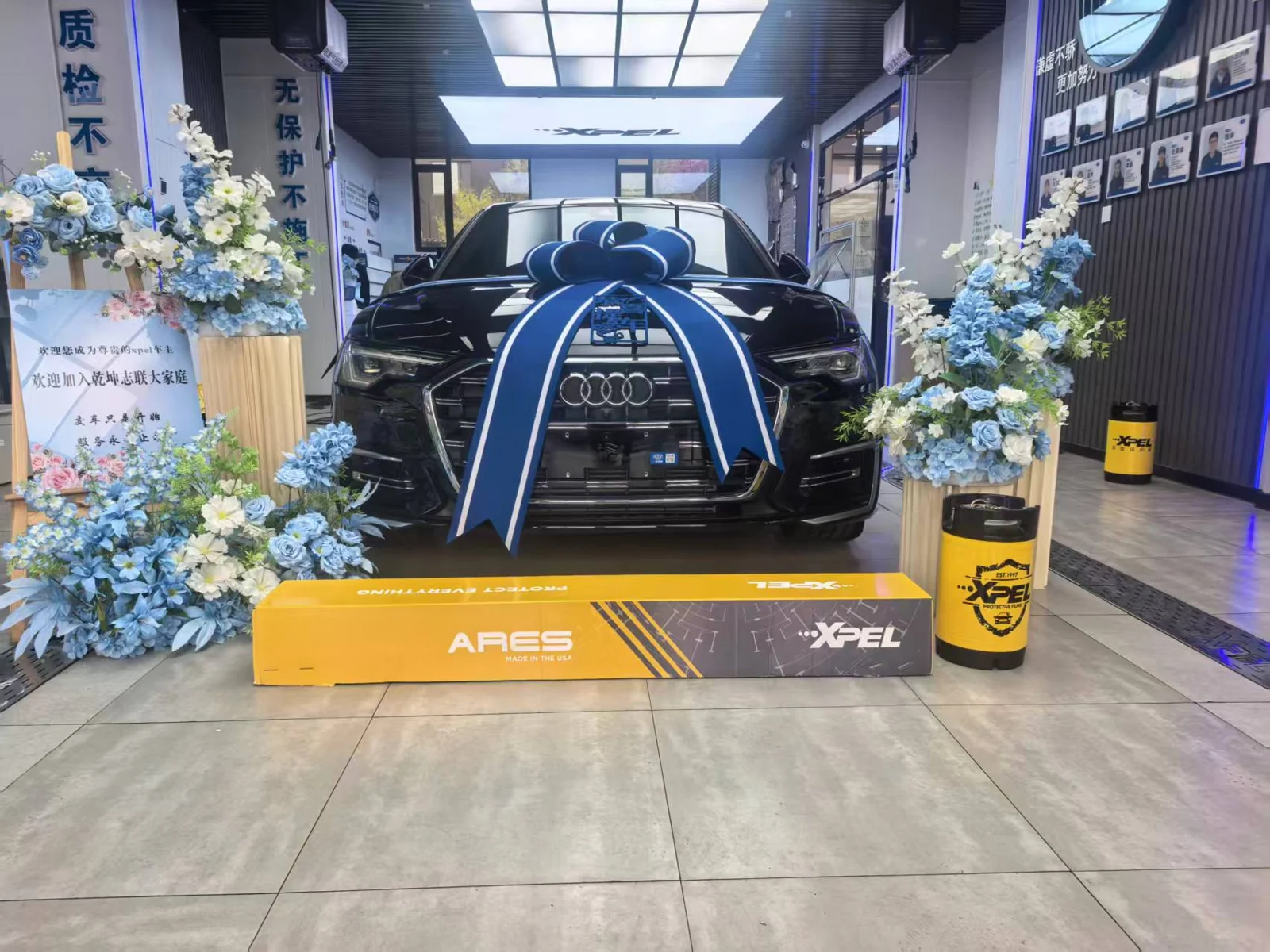 乾坤志联门店实拍与车辆展示：汽车改装与音响